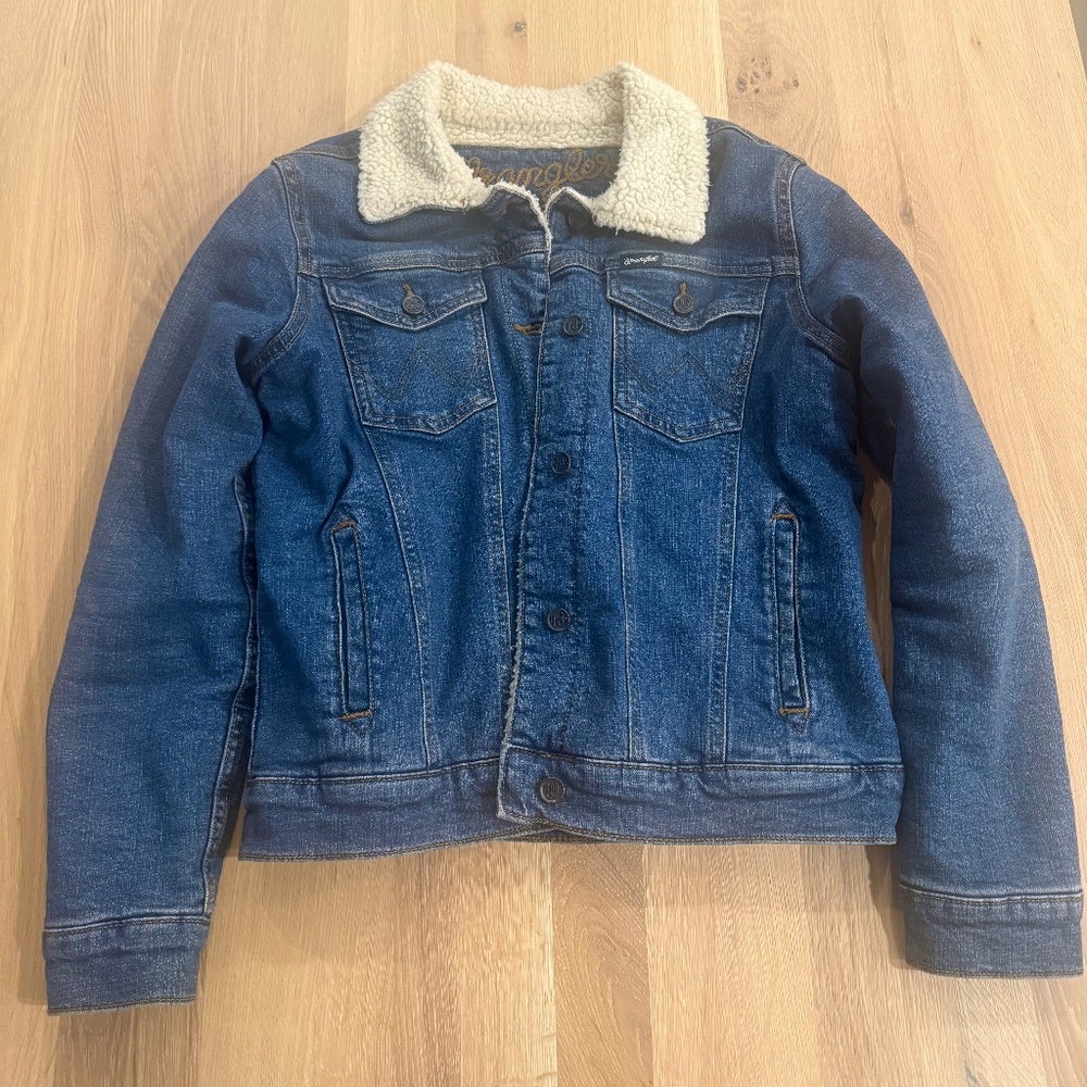 Wrangler Sherpa Trucker Denim Jean Jacket, M